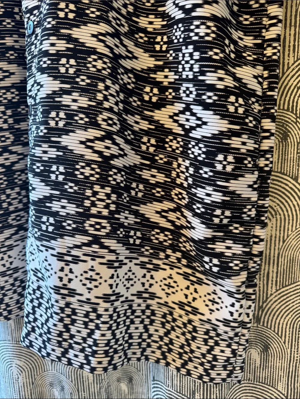 Black & White Aztec Patterned Button-Up Shirt - Picture 2 of 3